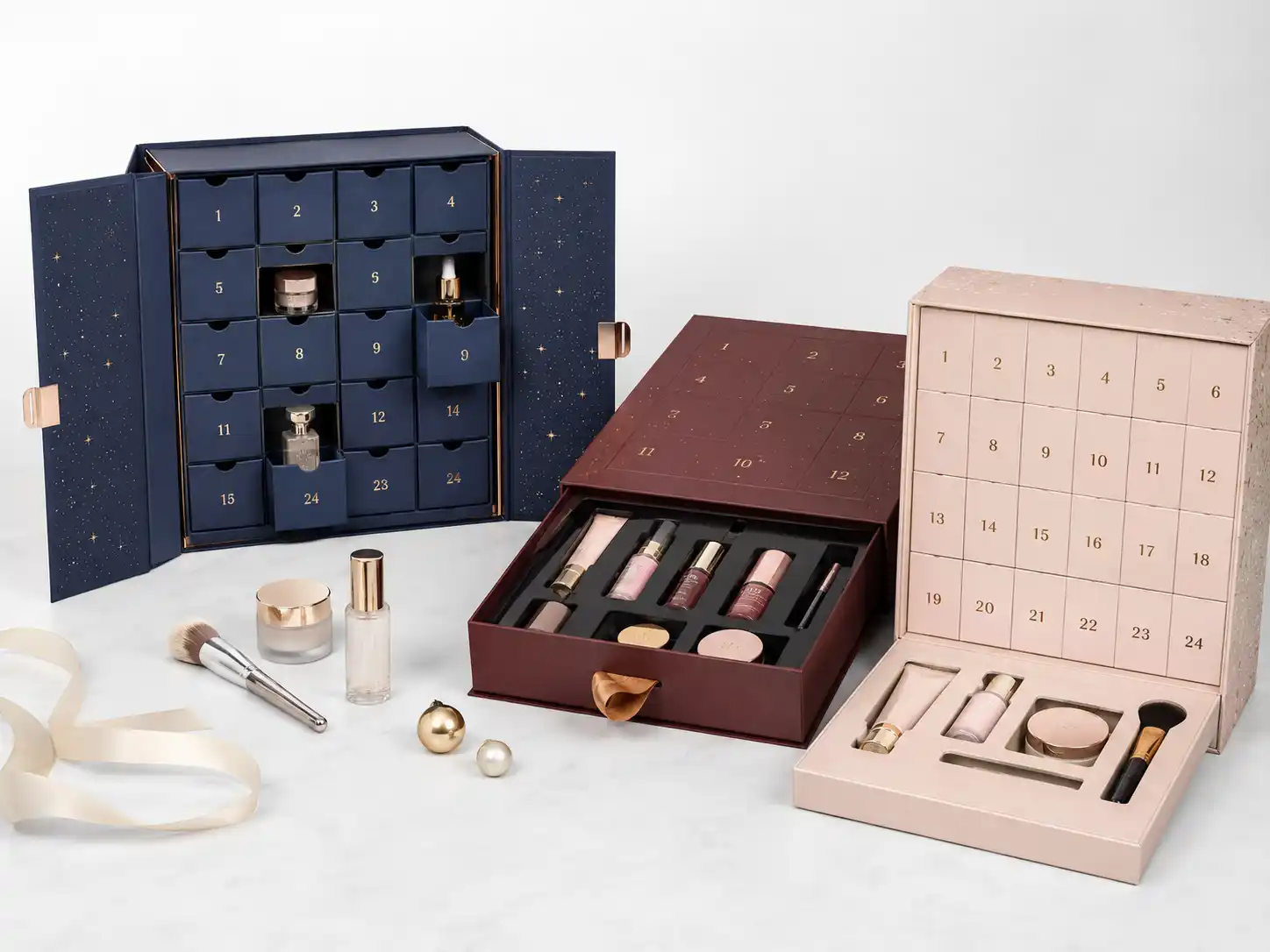 Beauty gift set advent calendar boxes with finished sample structures and fitted cosmetic product inserts